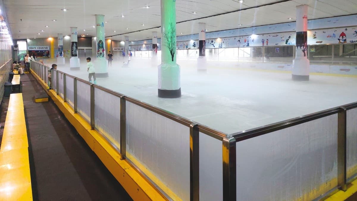 Image SKA Ice Skating Rink Pekanbaru 1